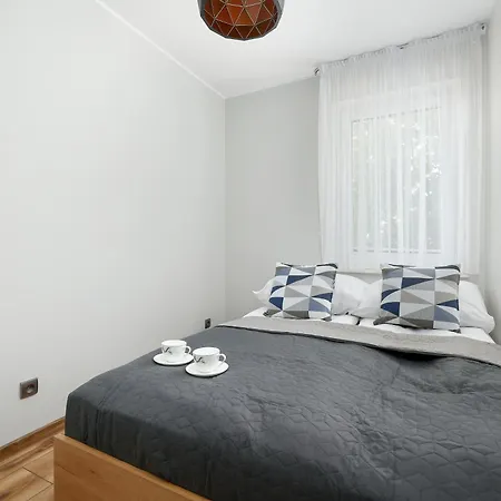 Modern Towarowa - By Jantar Apartamento *
